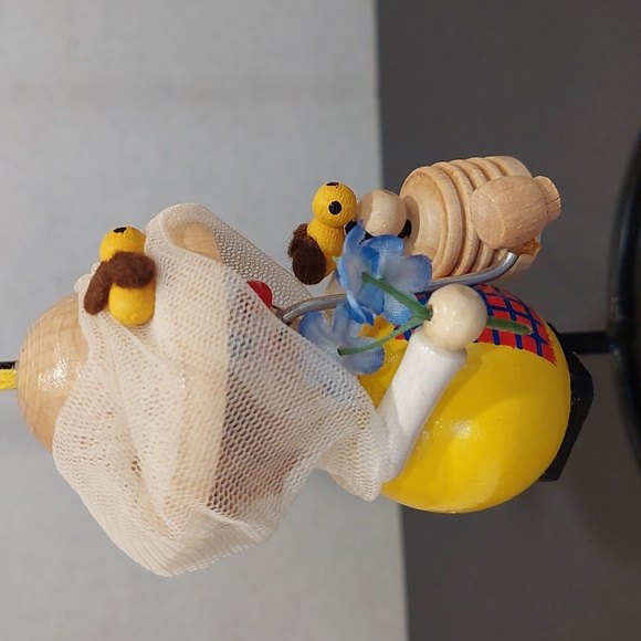 Vintage Steinbach Handmade Wooden Beekeeper Ornament. - Picture 5 of 7